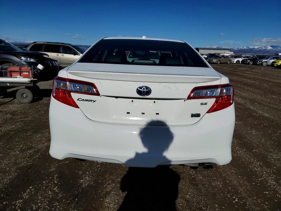 2014 Toyota Camry Hybrid