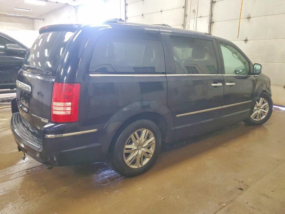 2010 Chrysler Town & Country Limited