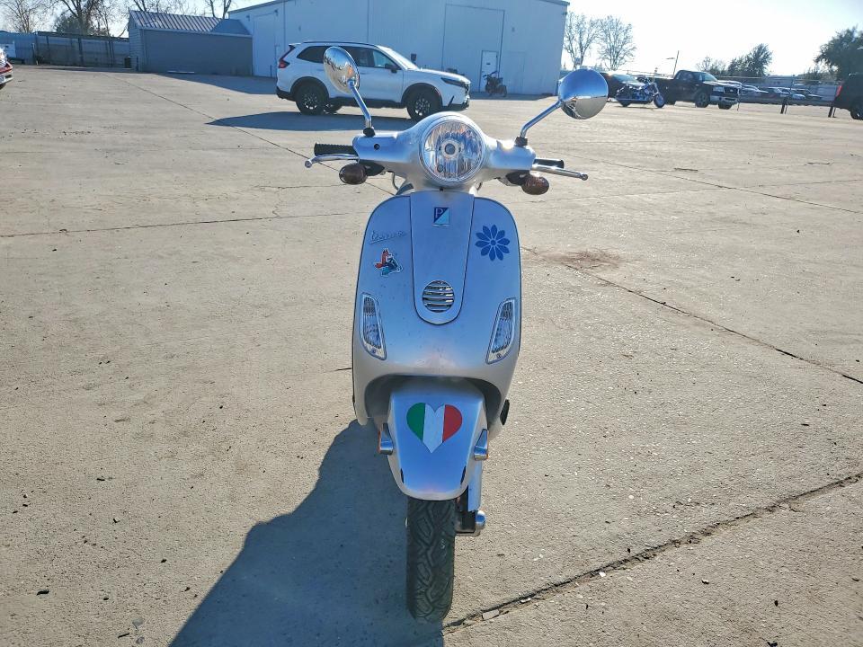 2009 Vespa LX 150