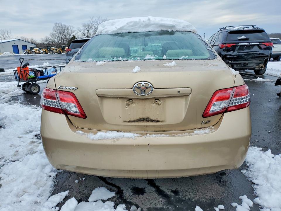 2011 Toyota Camry le