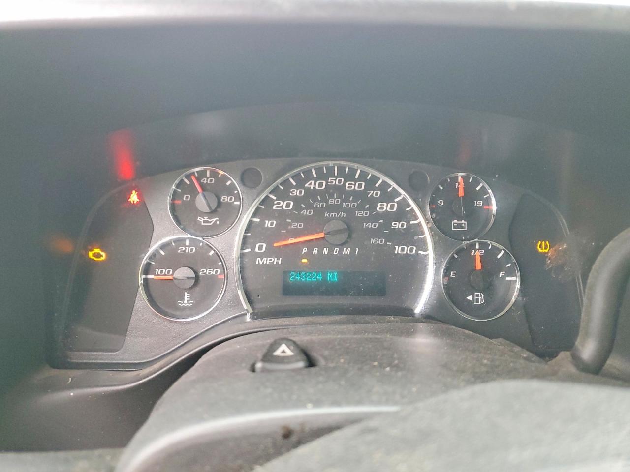 2011 Chev Rolet Express 2500 Utility / Service Van