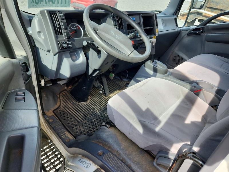 2018 Isuzu NPR BOX Truck