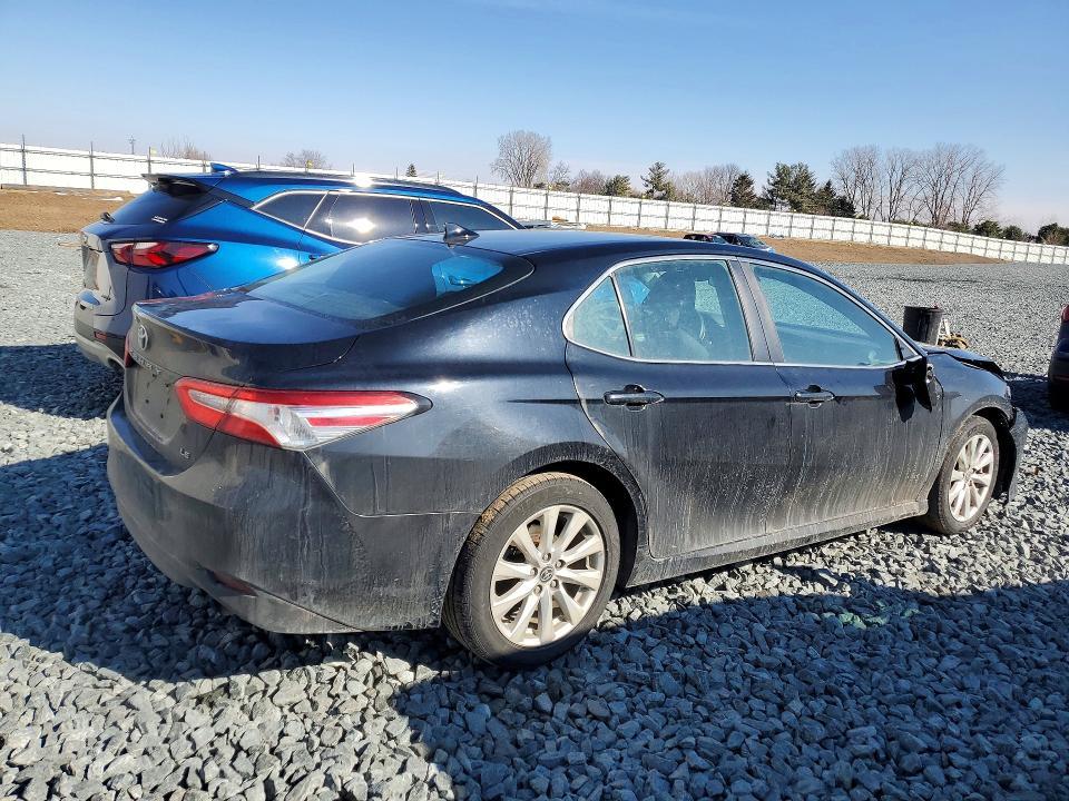 2020 Toyota Camry le