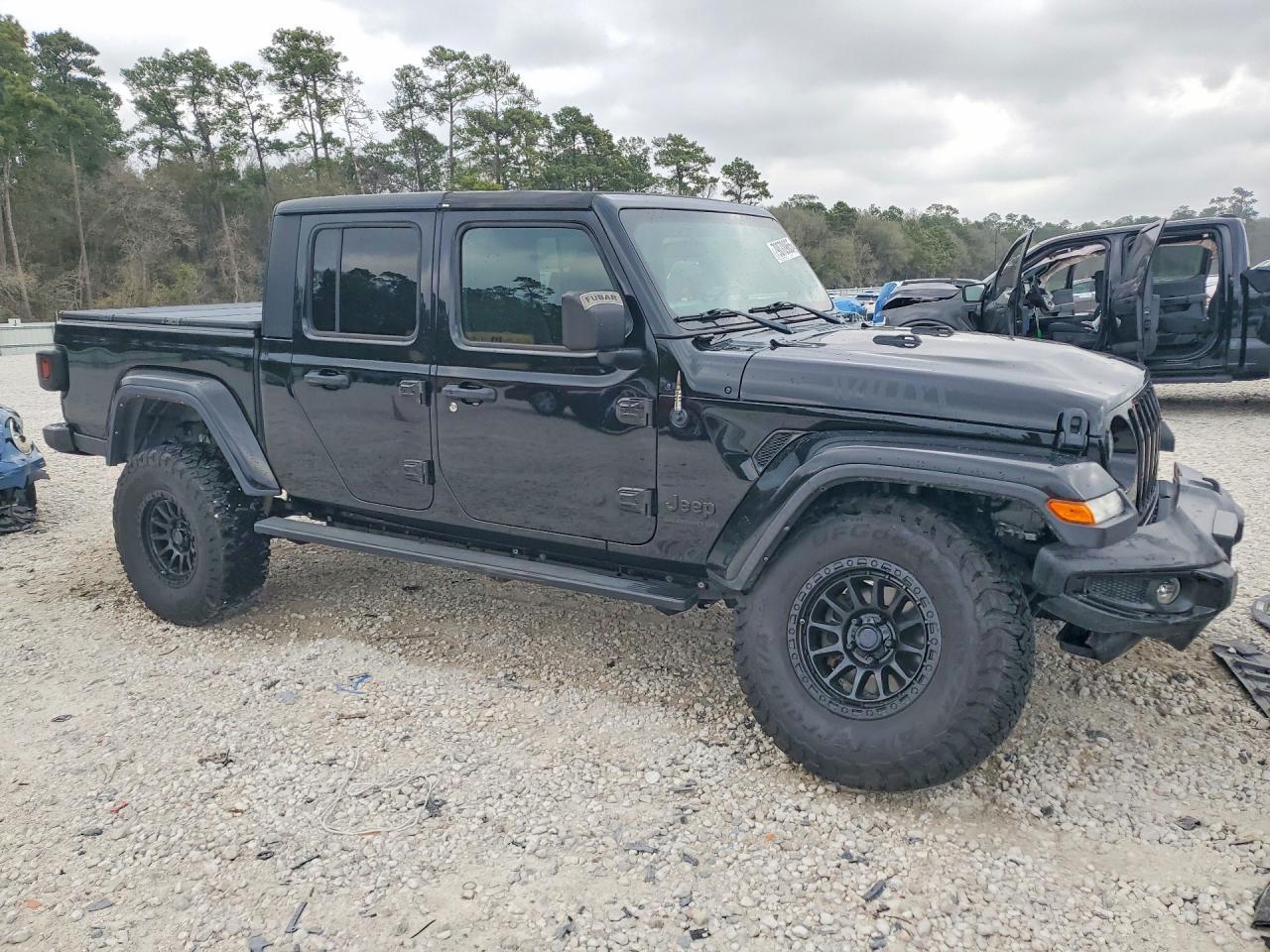 2022 Jeep Gladiator Sport