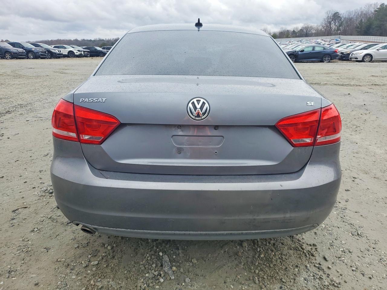 2013 Volkswagen Passat se