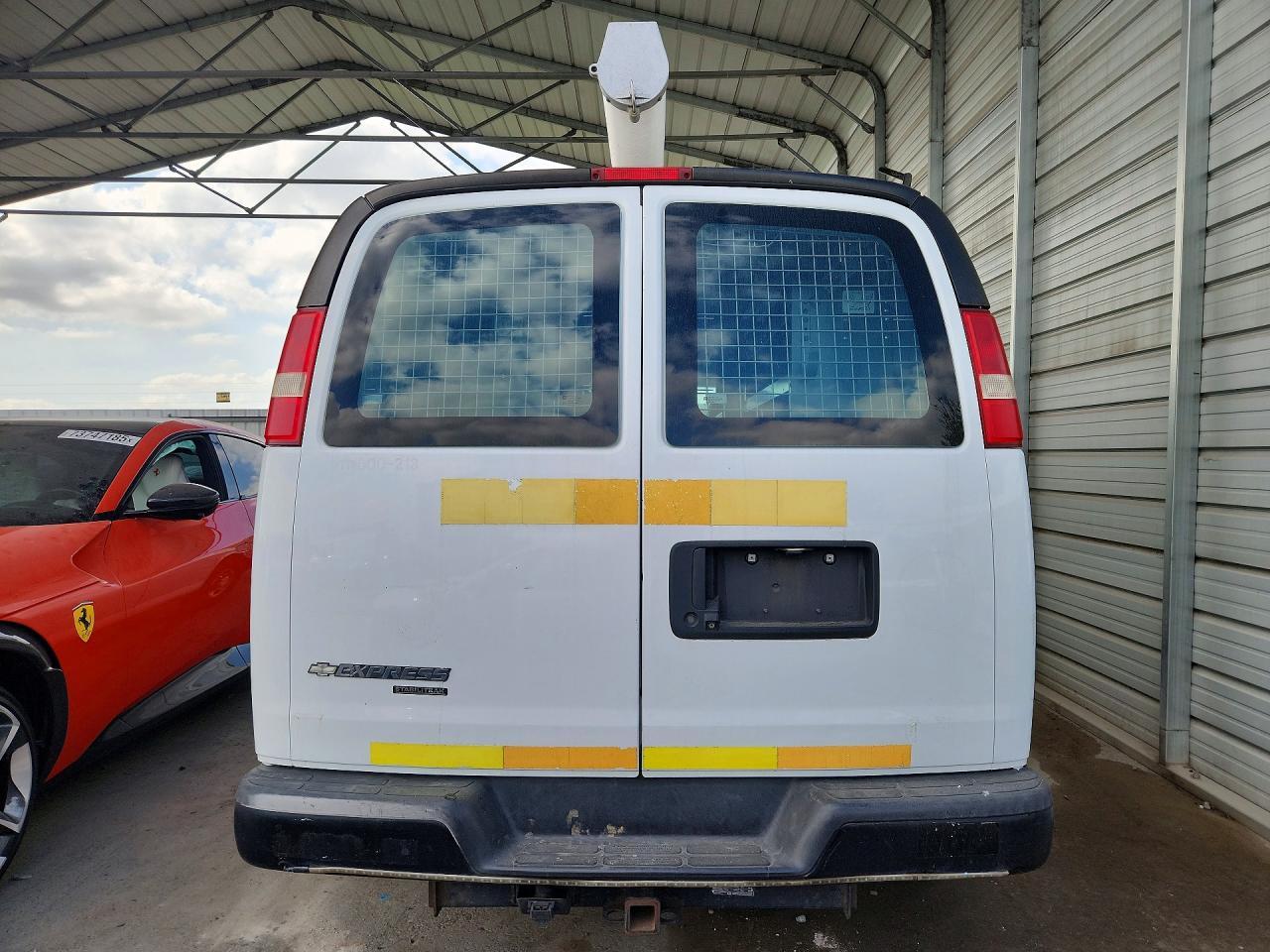 2013 Chevrolet Express G2500 Delivery Van