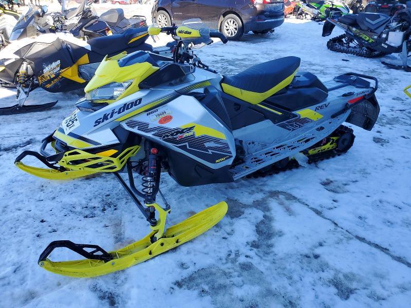 2018 Skidoo Mxz xrs 850 Etec