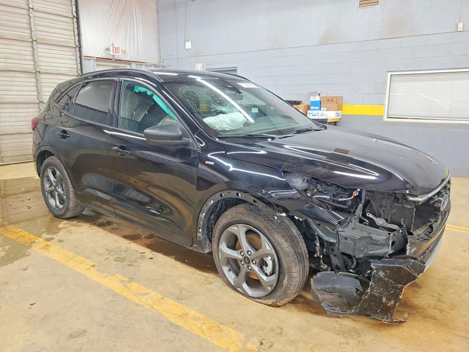 2023 Ford Escape st Line