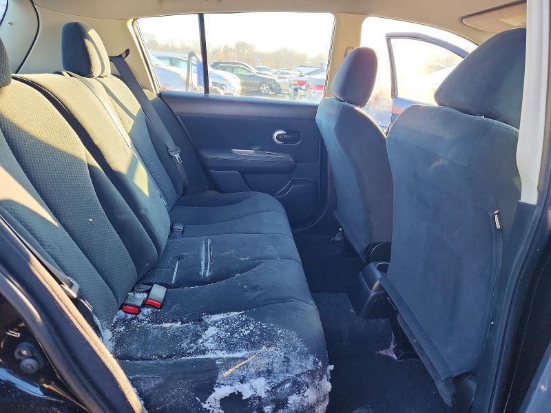 2011 Nissan Versa s