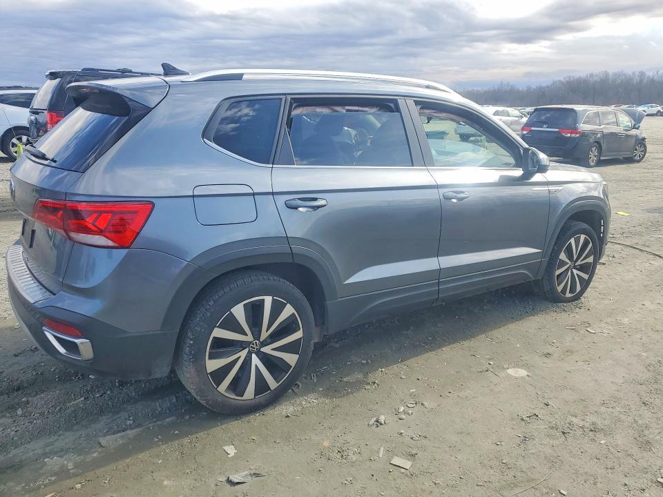 2022 Volkswagen Taos se
