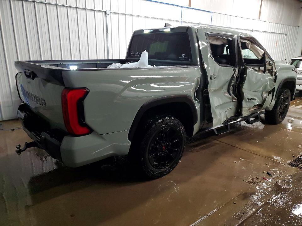 2025 Toyota Tundra Crewmax sr