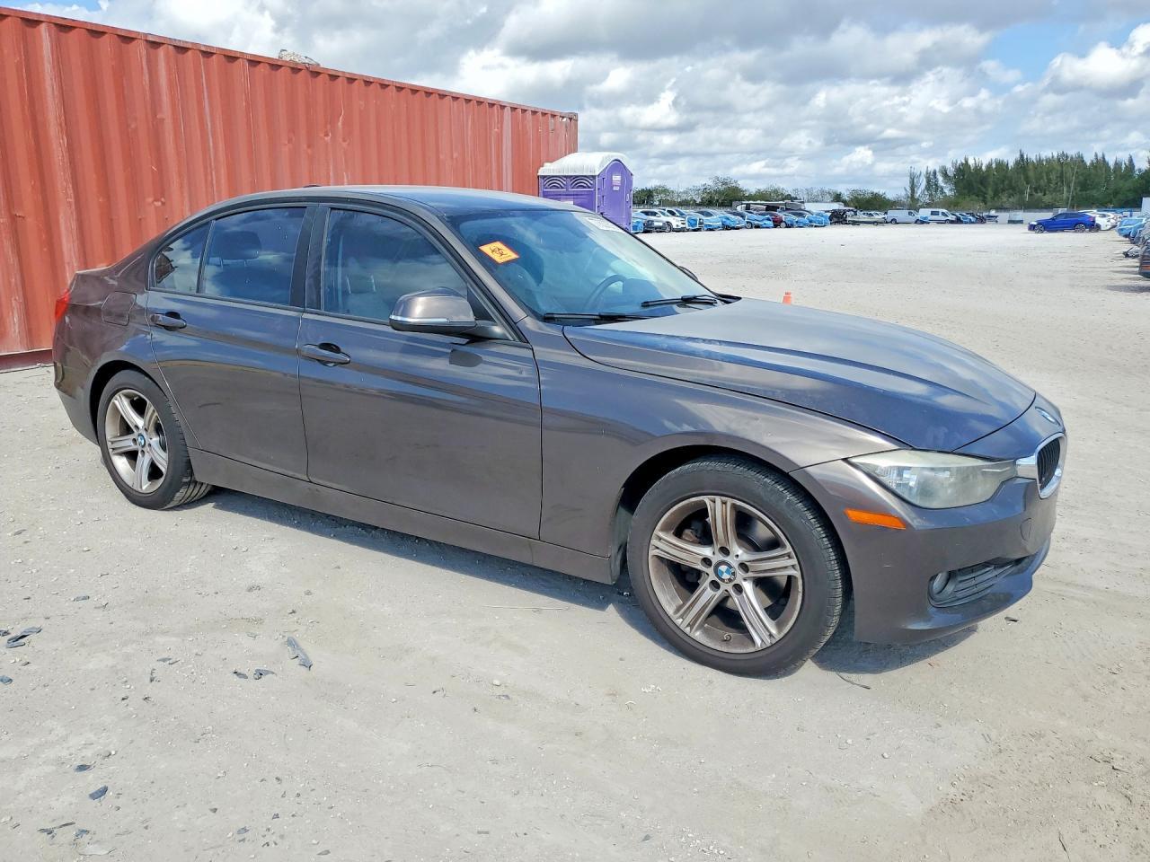 2015 BMW 320 i