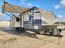 Camiones dañados por inundaciones a la venta en subasta: 2018 Keystone Keystone