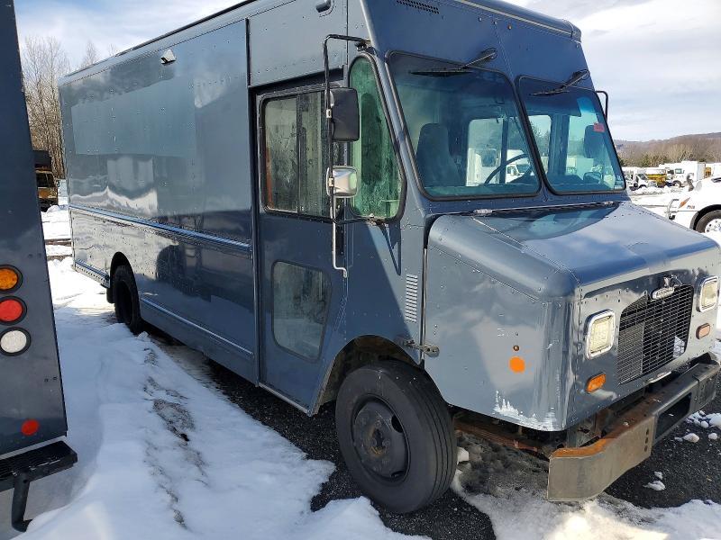 2021 Freightliner MT45G Chassis Delivery Truck