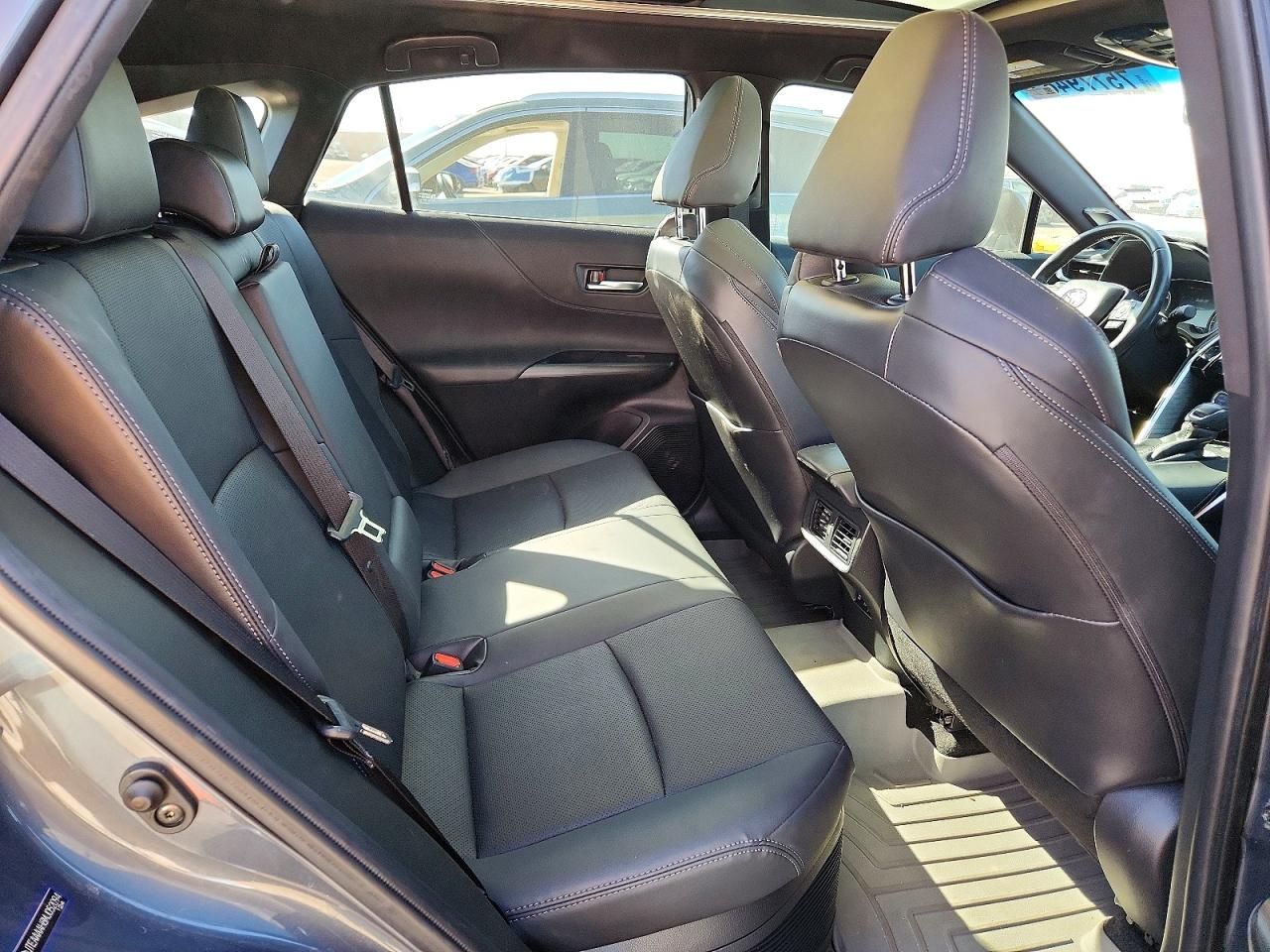 2021 Toyota Venza le