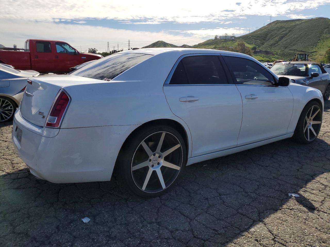 2013 Chrysler 300 s