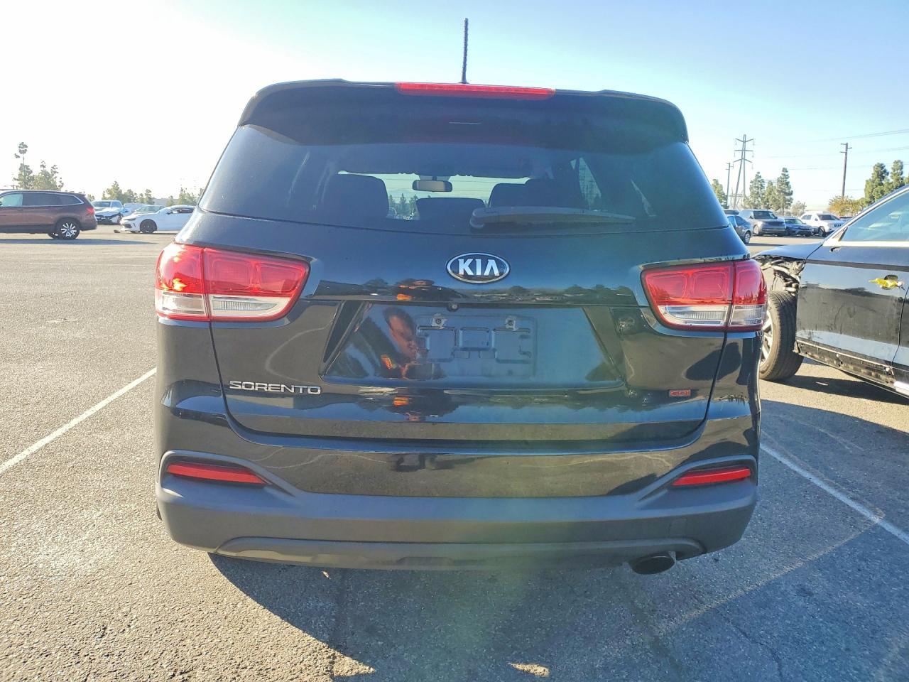 2016 KIA Sorento lx