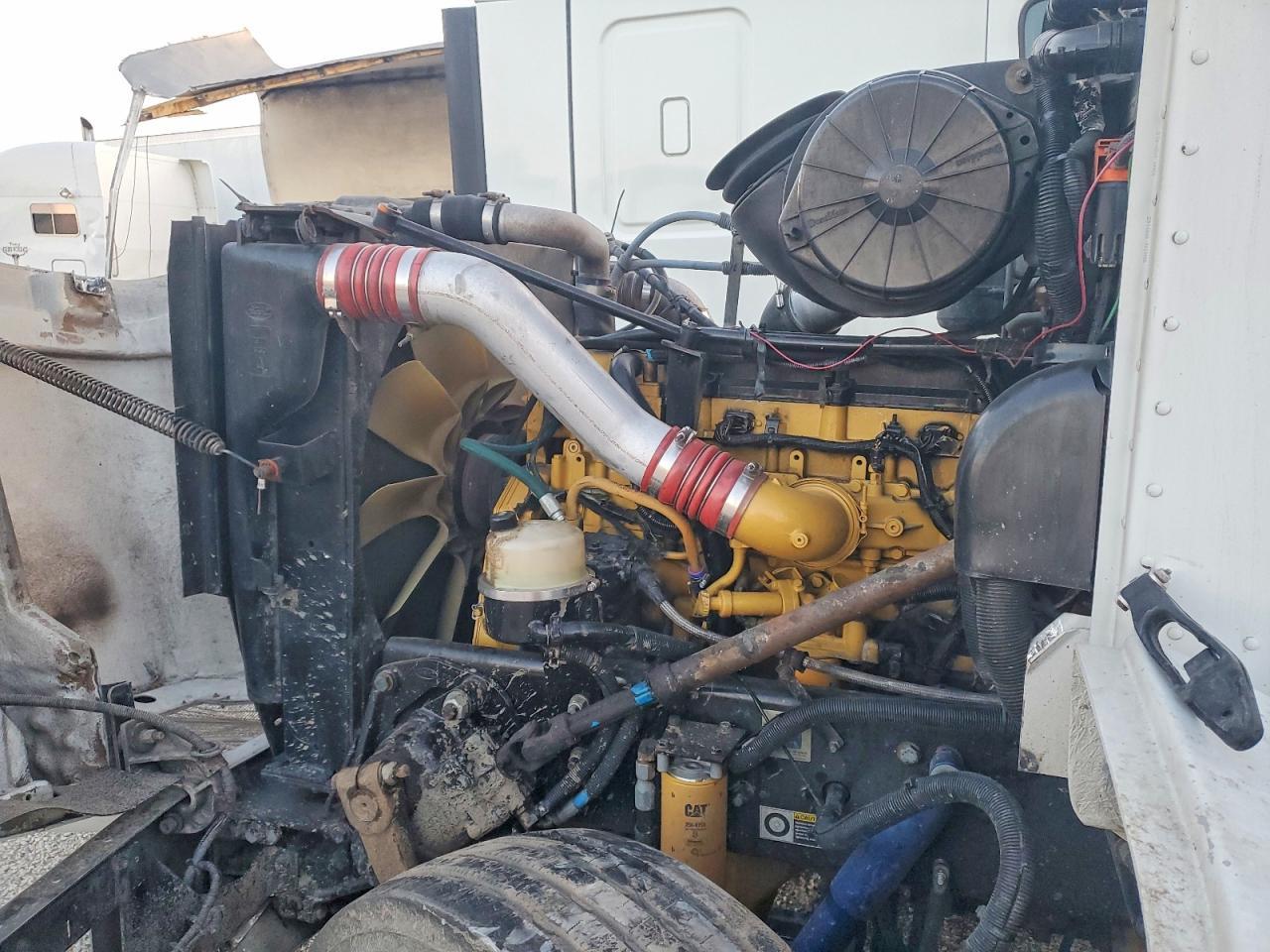 2005 Peterbilt 385