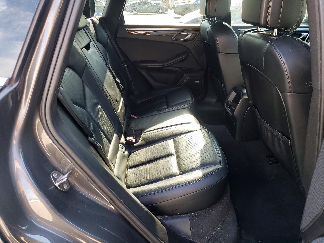2015 Porsche Macan s