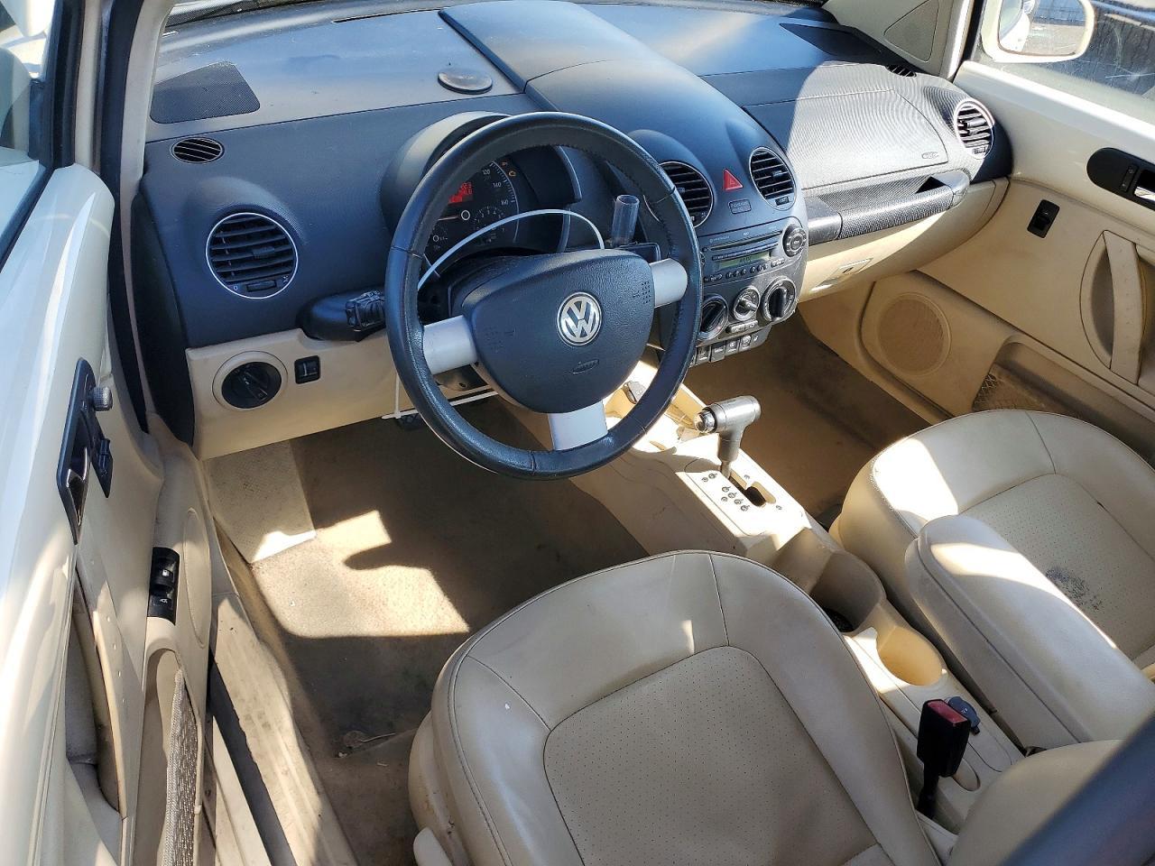 2008 Volkswagen New Beetle s