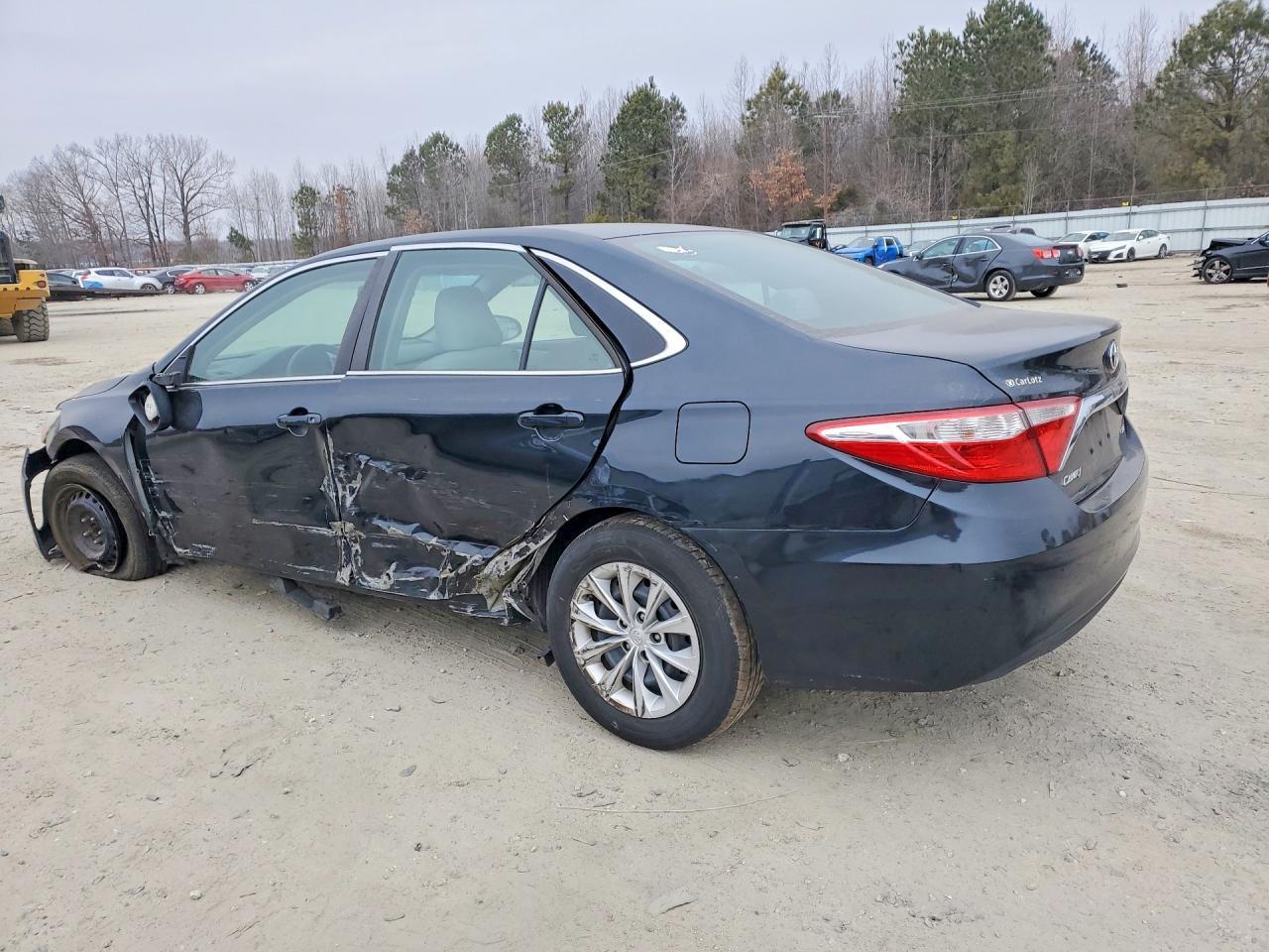 2015 Toyota Camry le