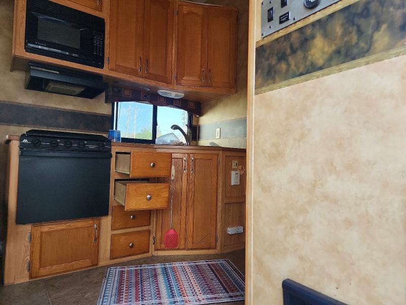 2006 Dutchmen 2000 Keystone Raptor Camper