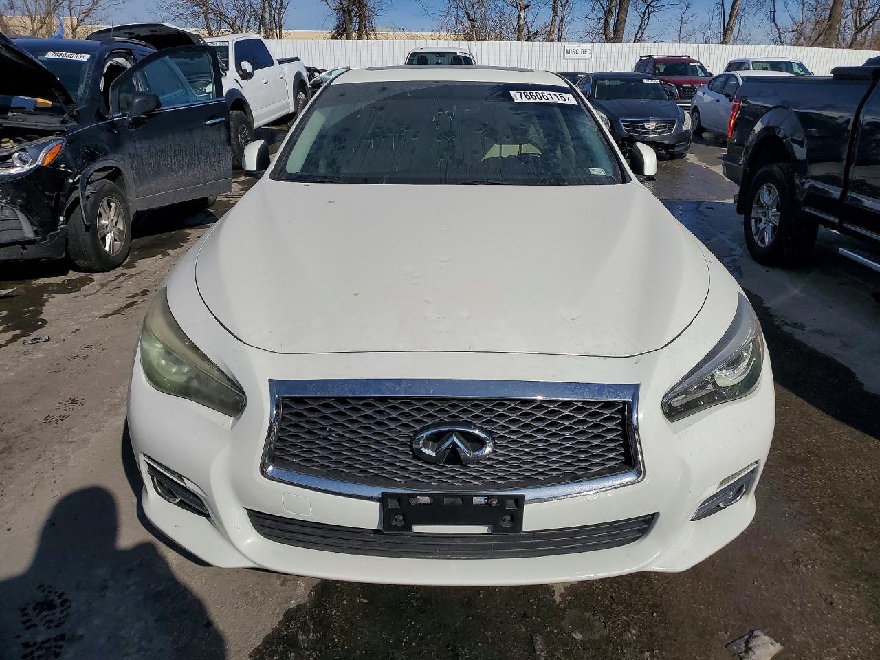 2014 Infiniti Q50 Base