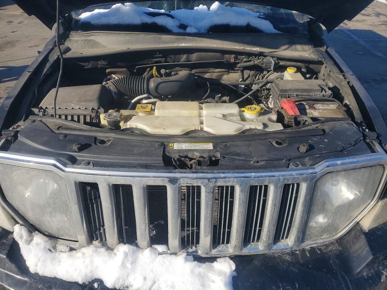 2012 Jeep Liberty jet