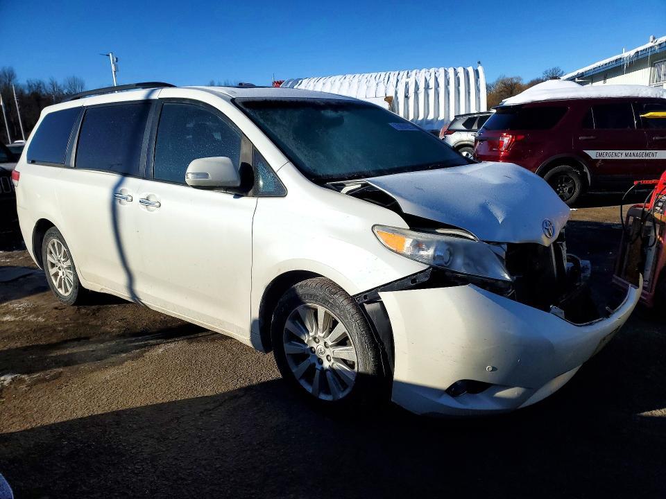 2013 Toyota Sienna xle