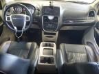 2014 Chrysler Town & Country Touring l
