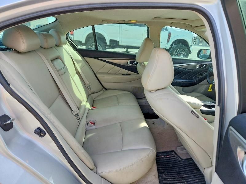 2015 Infiniti Q50 Base