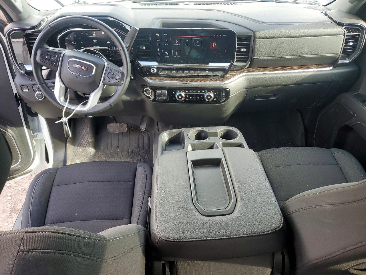 2023 GMC Sierra K1500 SLE