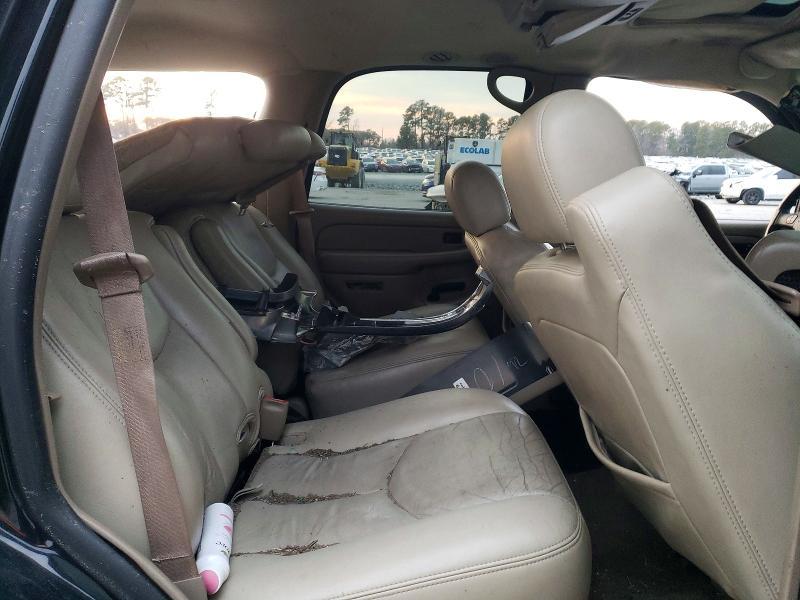 2004 Chevrolet Tahoe C1500