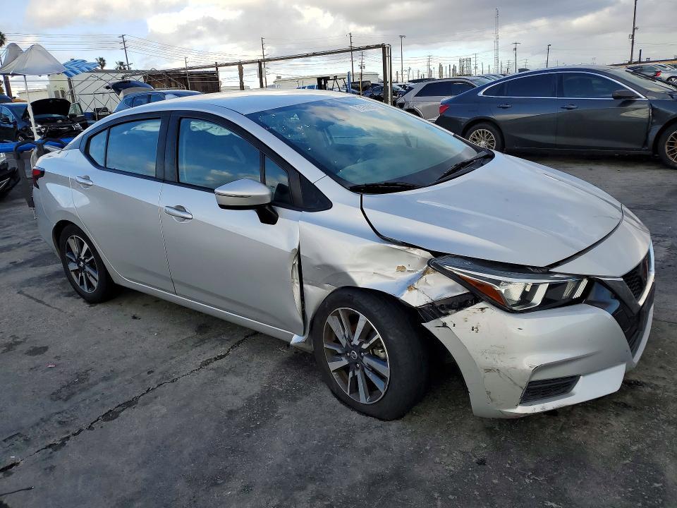 2021 Nissan Versa sv