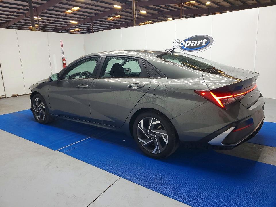 2025 Hyundai Elantra Limited