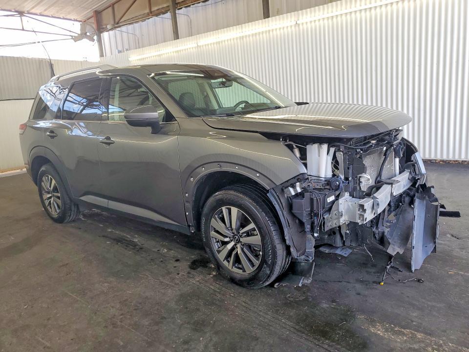 2025 Nissan Pathfinder sl