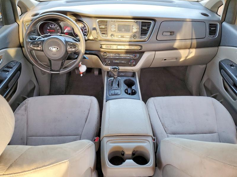 2015 KIA Sedona lx