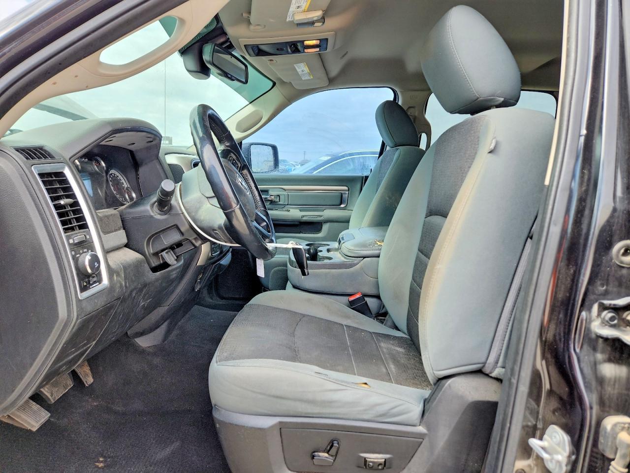 2017 Dodge Ram 1500 slt