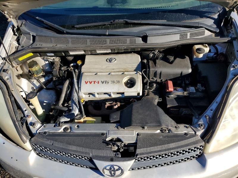 2004 Toyota Sienna ce