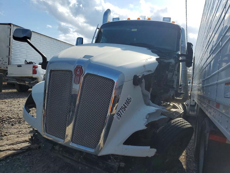 2023 Kenworth T680 Semi Truck