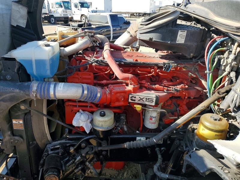 2019 Kenworth T680 Semi Truck