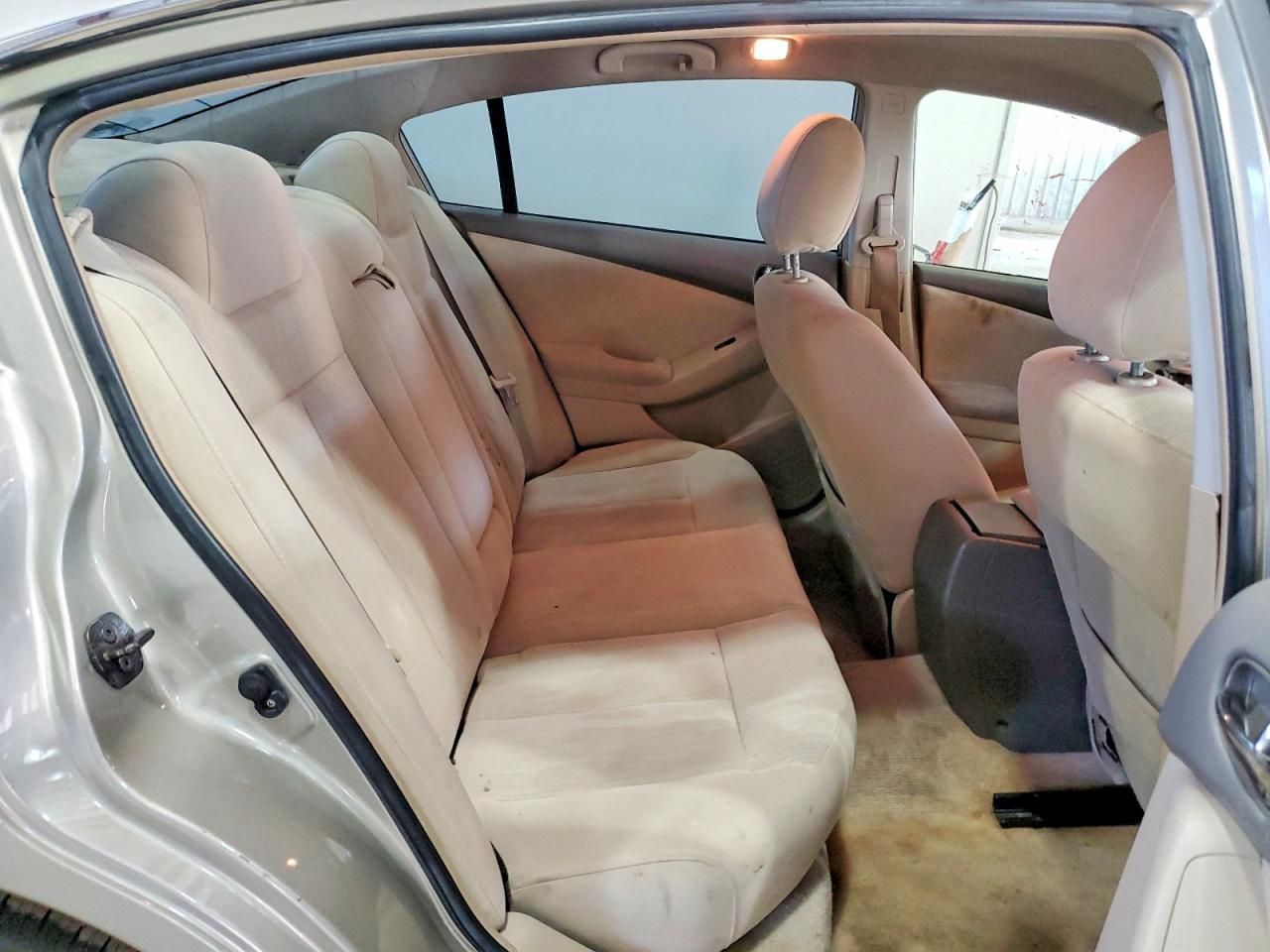 2010 Nissan Altima Base