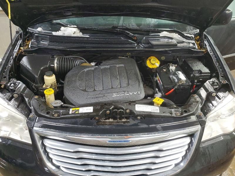 2015 Chrysler Town & Country Touring