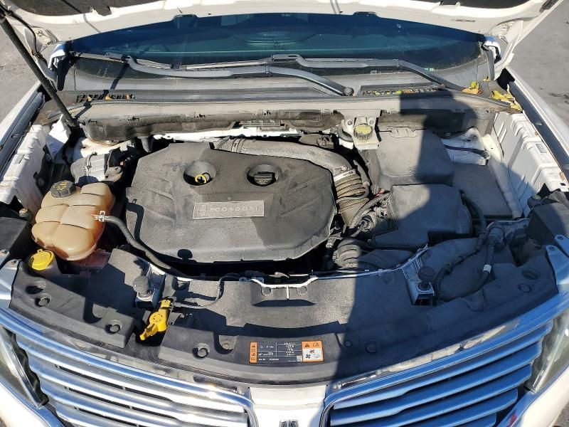 2015 Lincoln Townhouse MKC