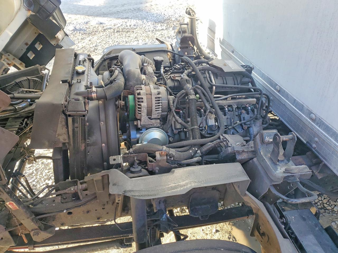 2013 Isuzu NPR HD BOX Truck