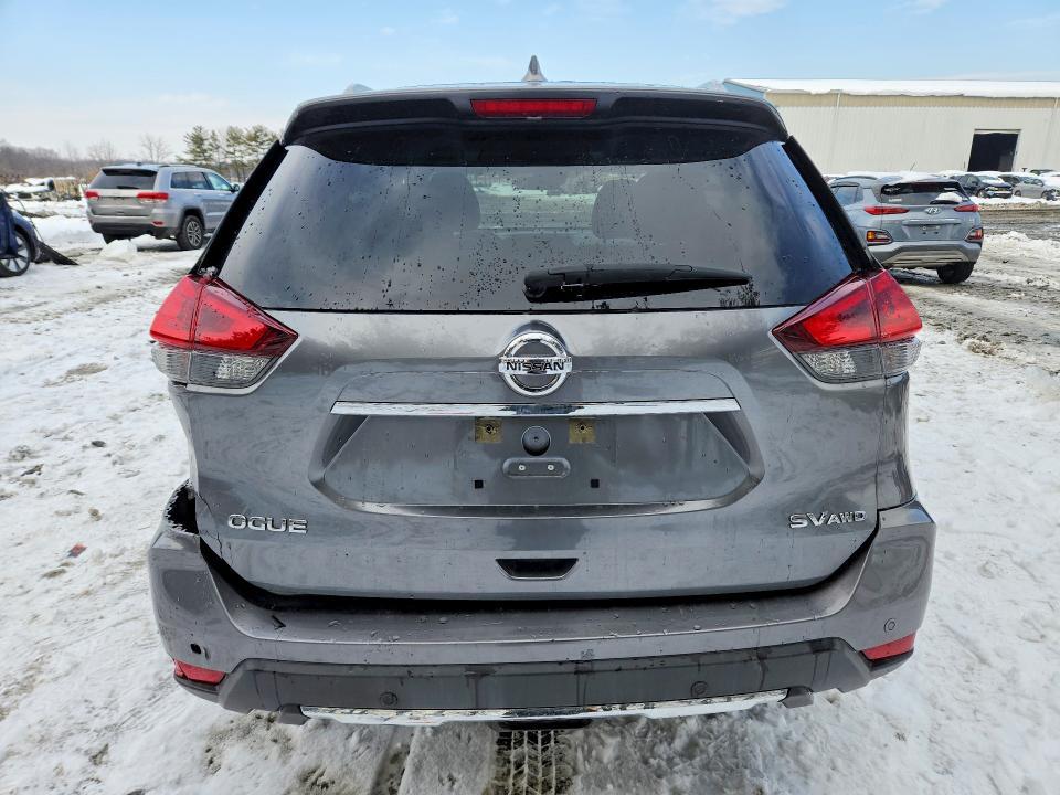 2020 Nissan Rogue sv