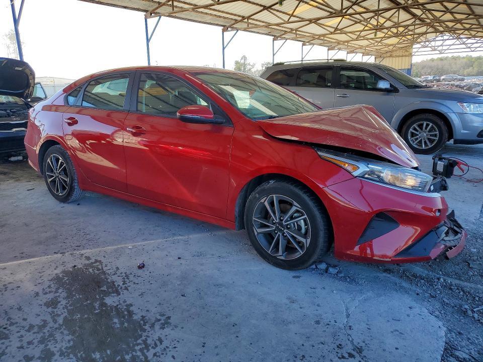 2023 KIA Forte lx
