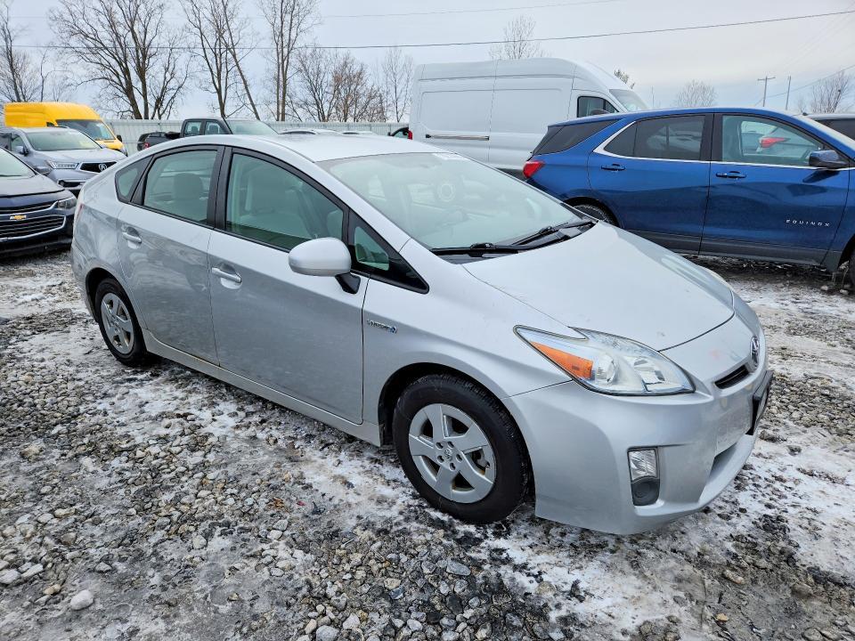2010 Toyota Prius iii