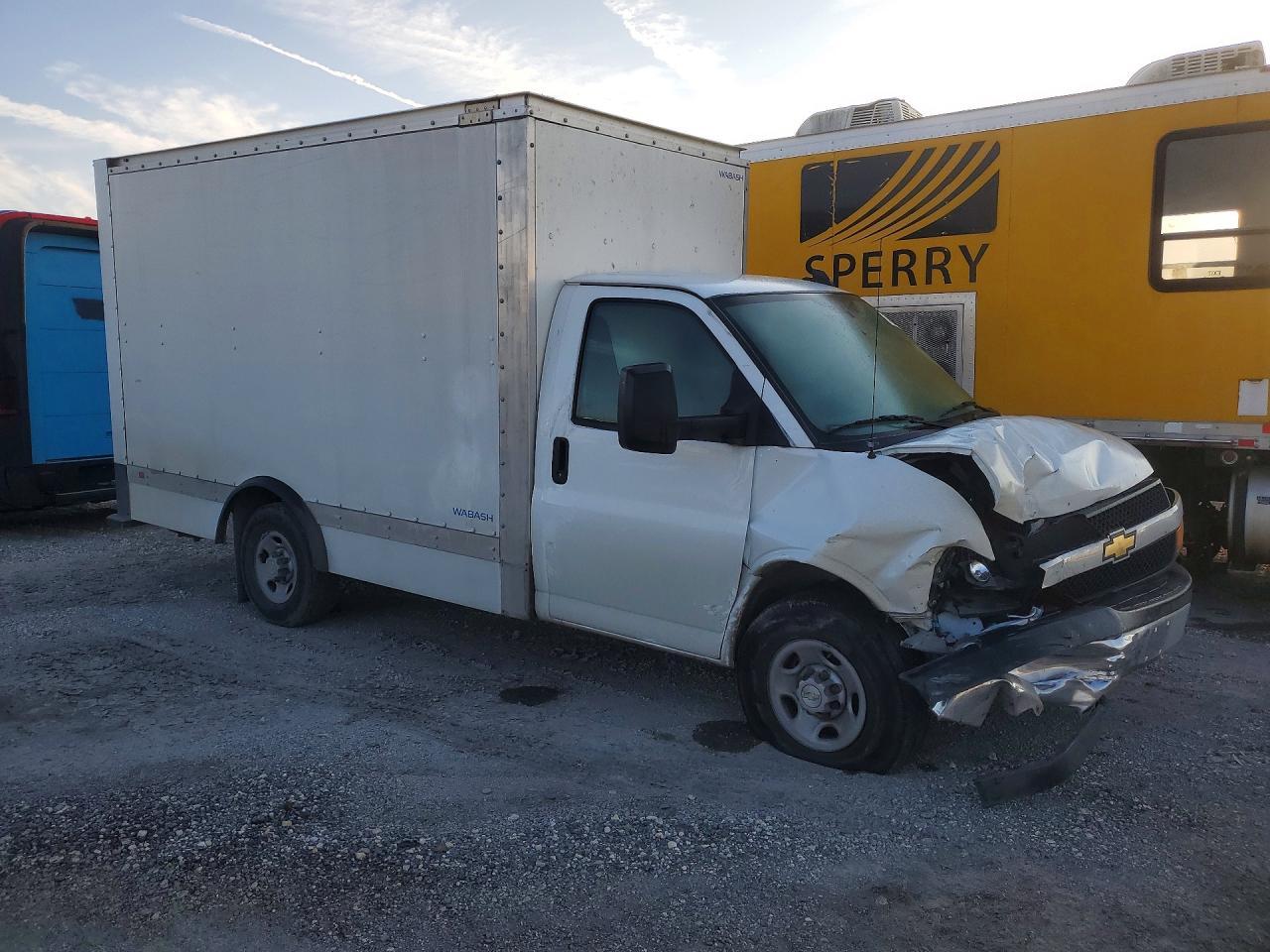 2023 Chevrolet Express BOX Truck