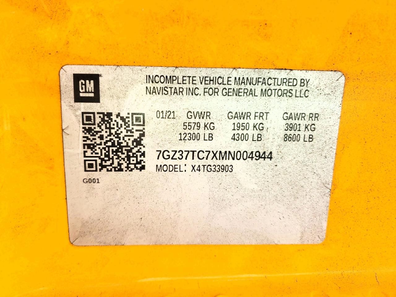 2021 GMC Savana Cut-box Truck